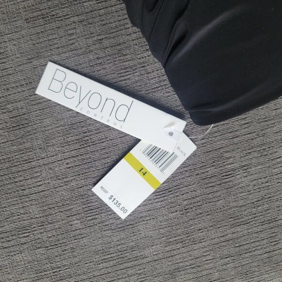 Beyond Control Women Black Twist Front Sweetheart Neckline Ruffle Swim dress 14 - Picture 6 of 7